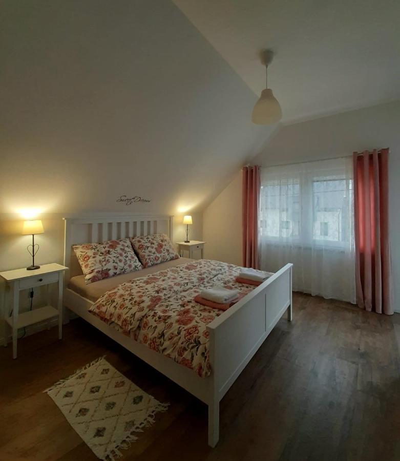 Elegant Inn Gospić エクステリア 写真